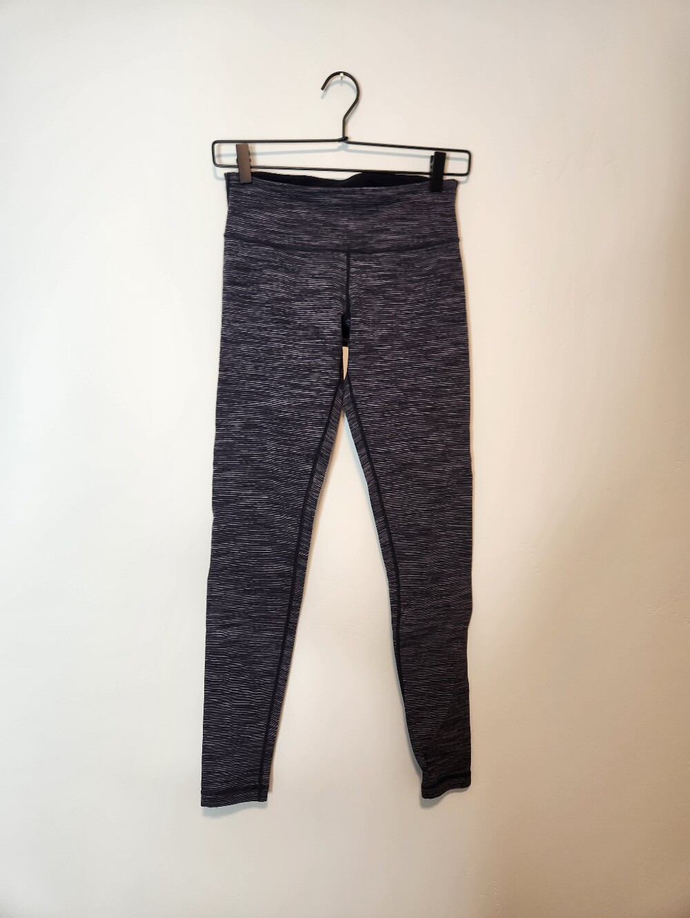 Lululemon Wunder Under Leggings Size 6